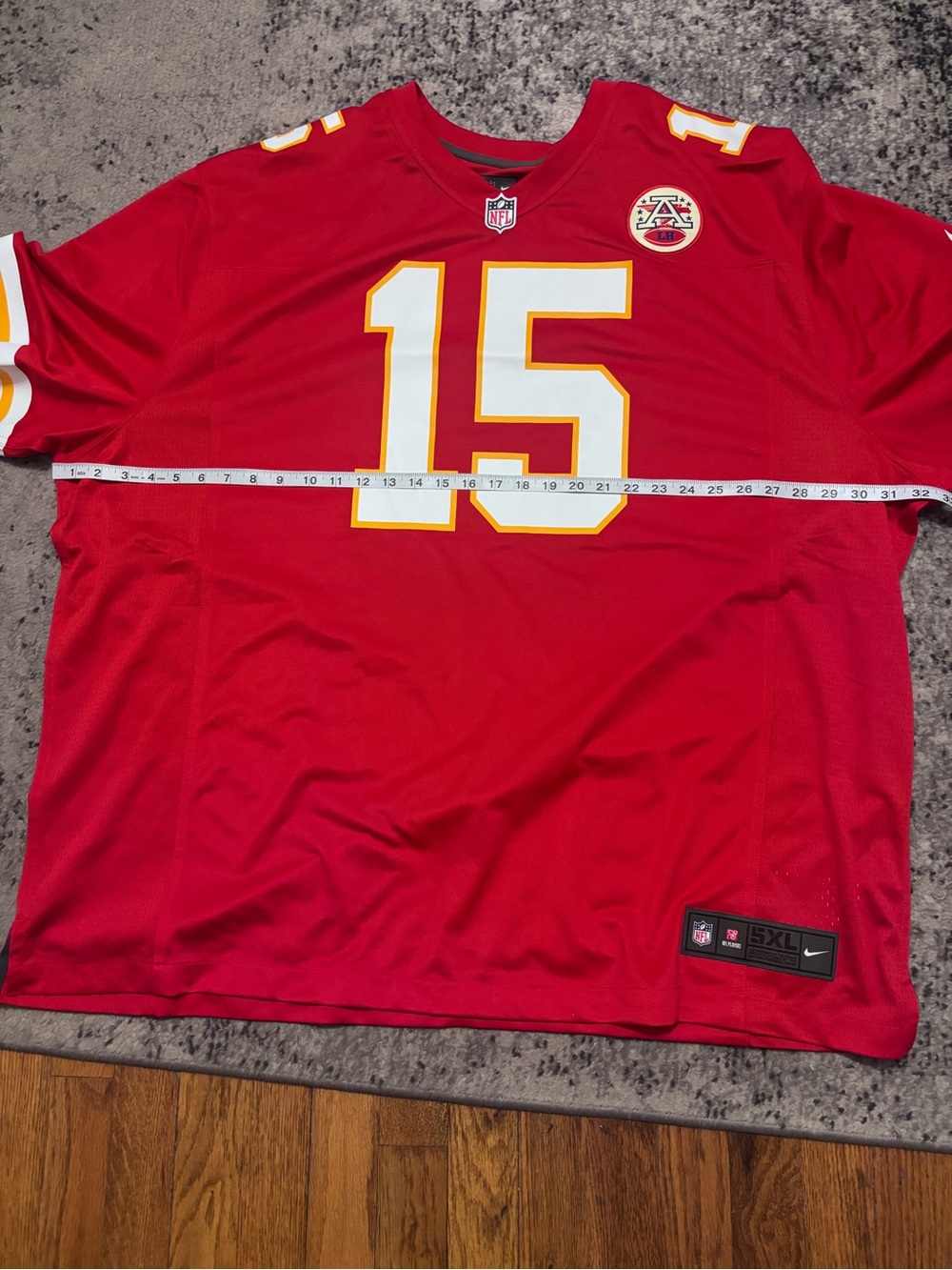 Official Nike Patrick Mahomes stitched #15 Jersey Football Chiefs 5XL KC - Picture 9 of 10